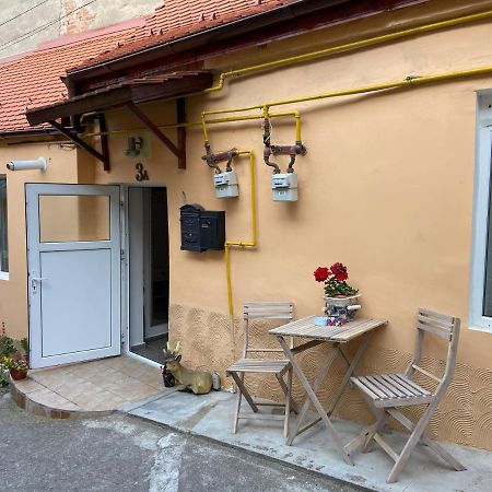 Brick Wall Sibiu Exterior photo